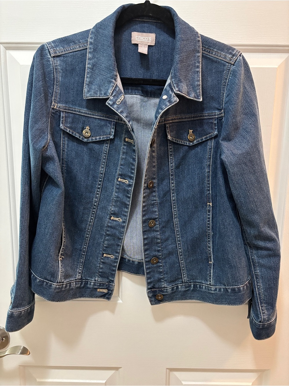 Chico's Classic Medium Blue Denim stretchy Jacket size 1